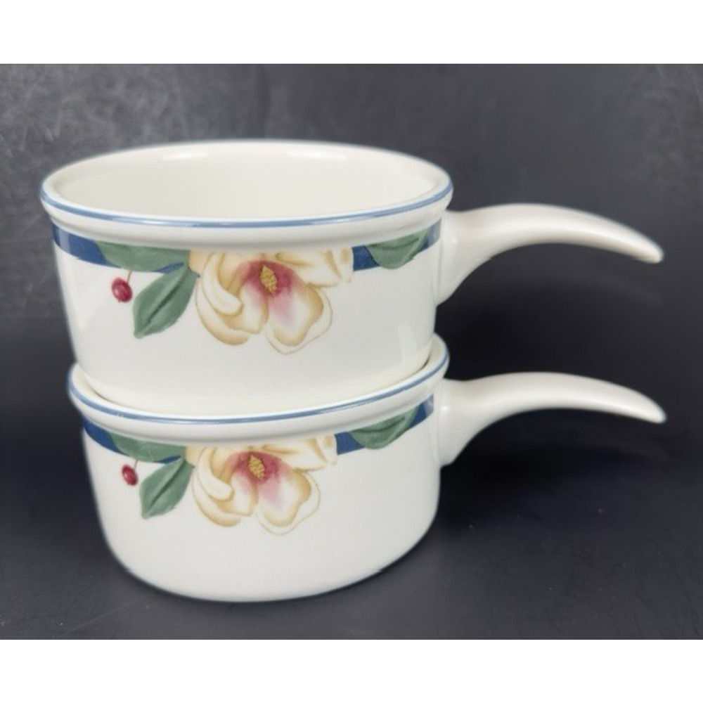 Citation Savannah Grove 2 Open Onion Soup Bowl White Magnolia Blossom Red Berry